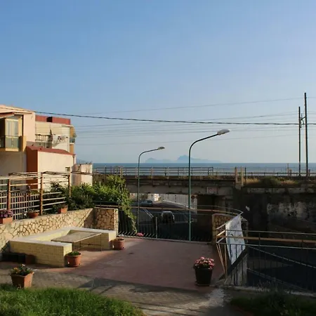 Maria Bed & Breakfast 2*